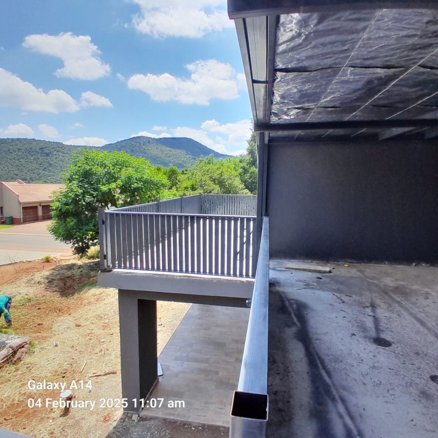 5 Bedroom Property for Sale in Buffelspoort Eco Estate North West